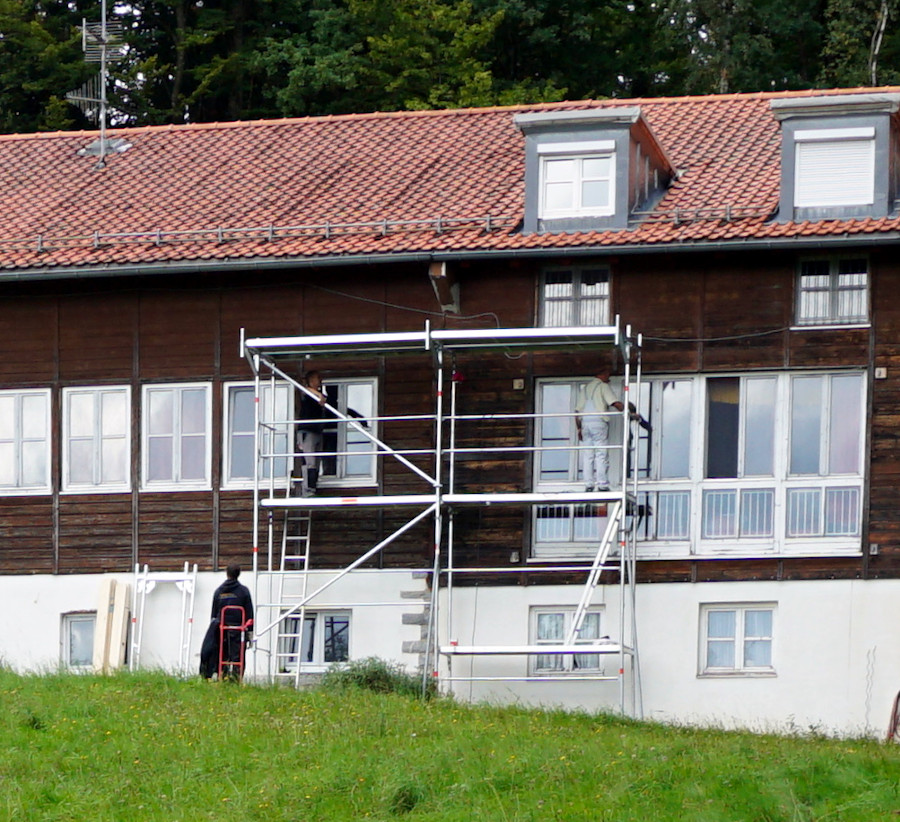 Thrapaling Instandhaltungsarbeiten auf dem Dach