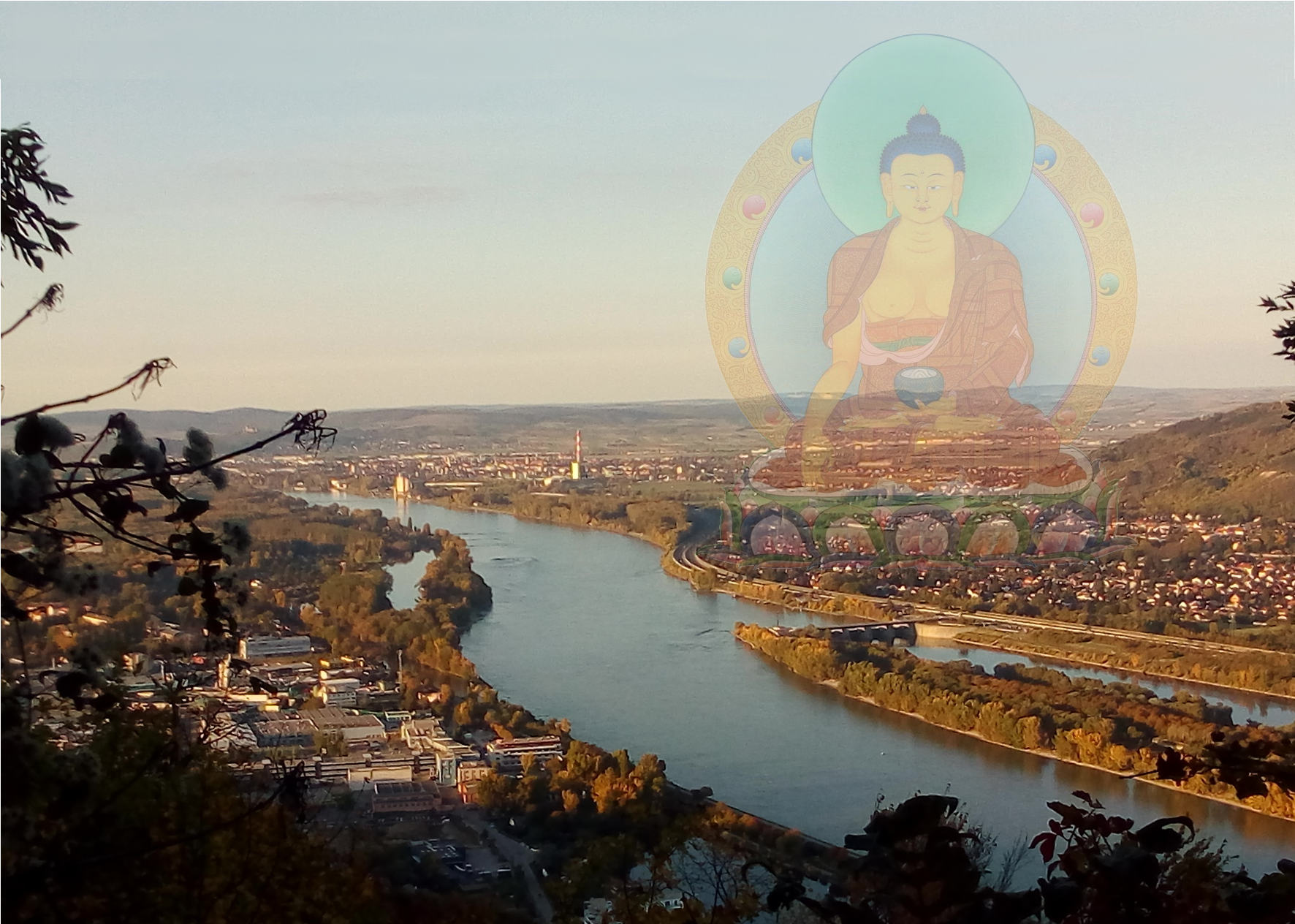 Mittelfranken: Über Wien schwebt ein durchscheinender Vajrasattva Buddha